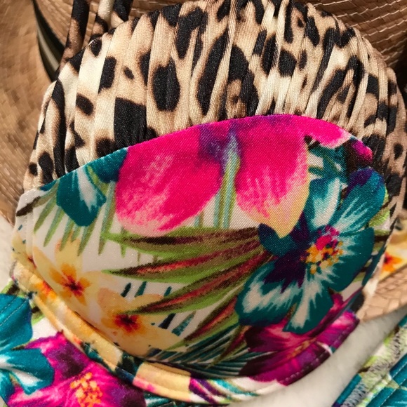 Victoria’s Secret print Bikini double push-up! - Picture 6 of 16